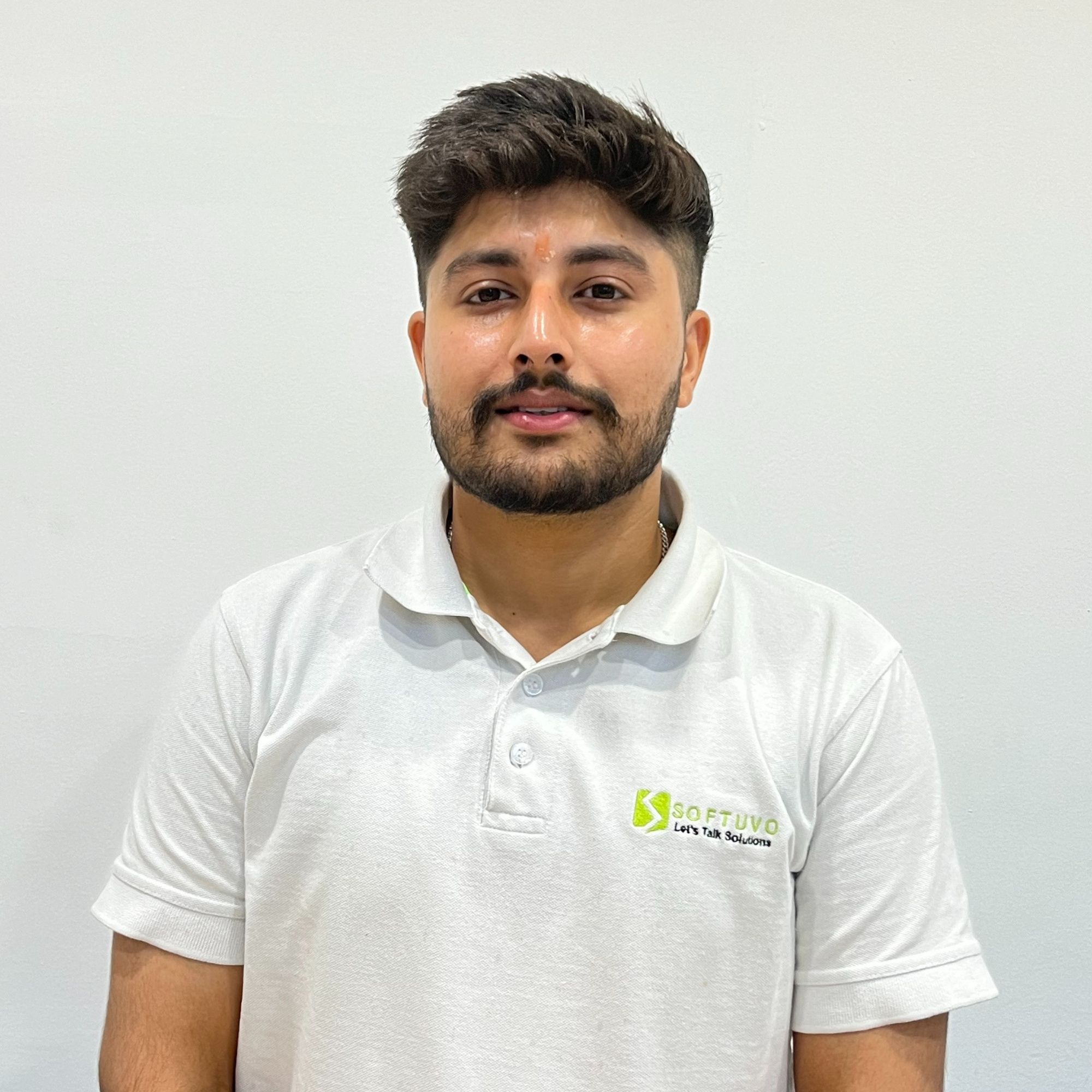 Paras Bhanot, Software Engineer at Softuvo Solutions